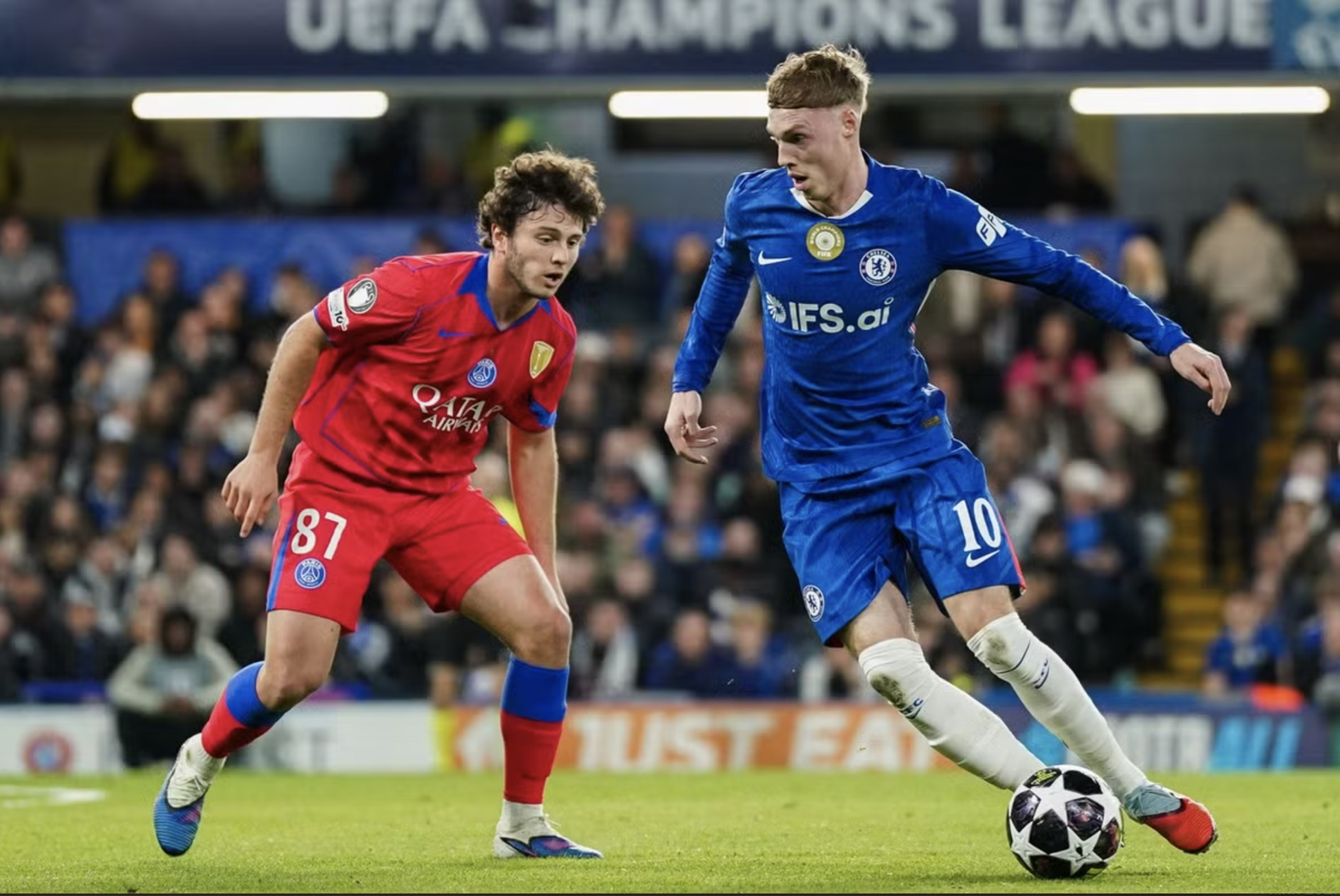 Chelsea căng sức để tránh thảm họa - Ảnh 1.