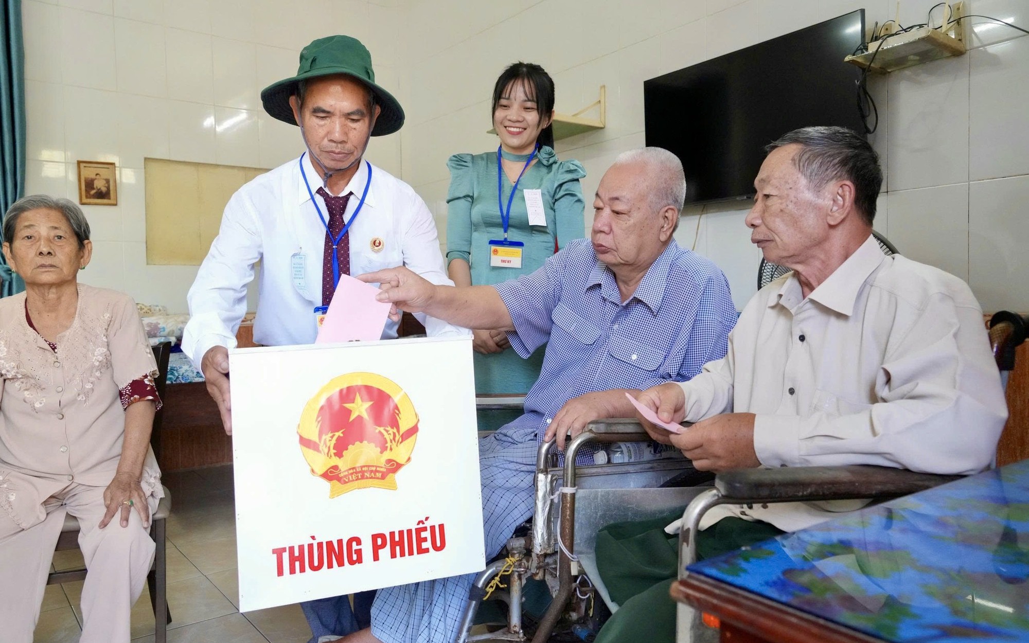 TPHCM hoàn thành nhiều nội dung vượt tiến độ trong tổ chức bầu cử - Ảnh 3.