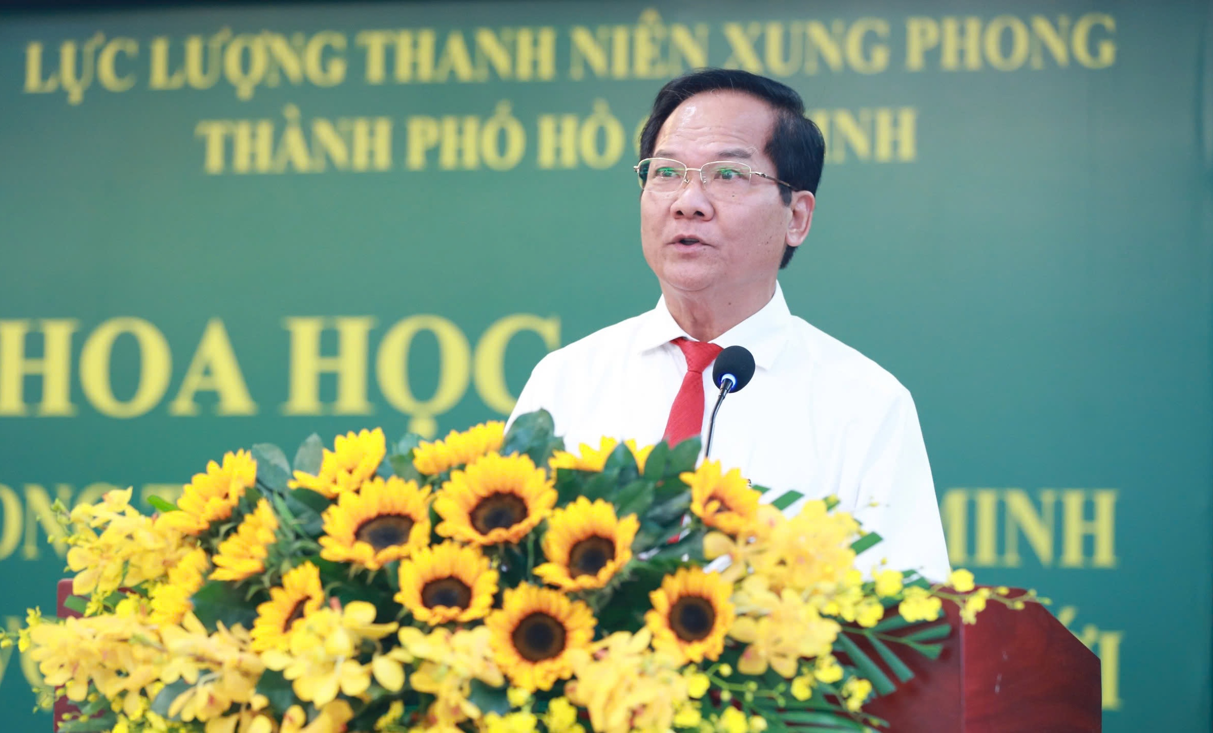 50 năm Thanh niên xung phong TPHCM: Từ "vành đai trắng" đến lực lượng xung kích đô thị - Ảnh 8.