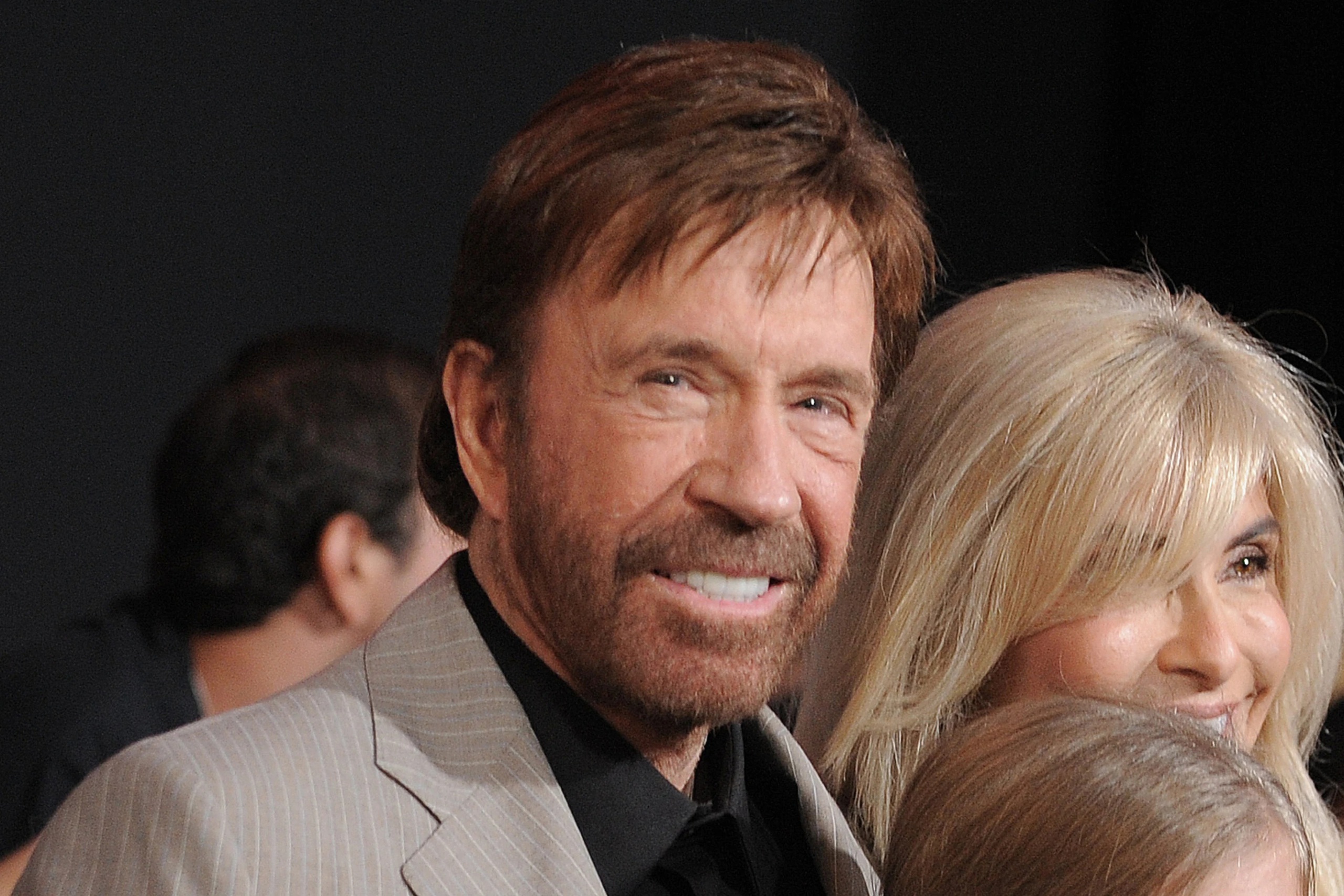 Ng&ocirc;i sao v&otilde; thuật Chuck Norris từng "đối đầu" L&yacute; Tiểu Long qua đời - Ảnh 1.