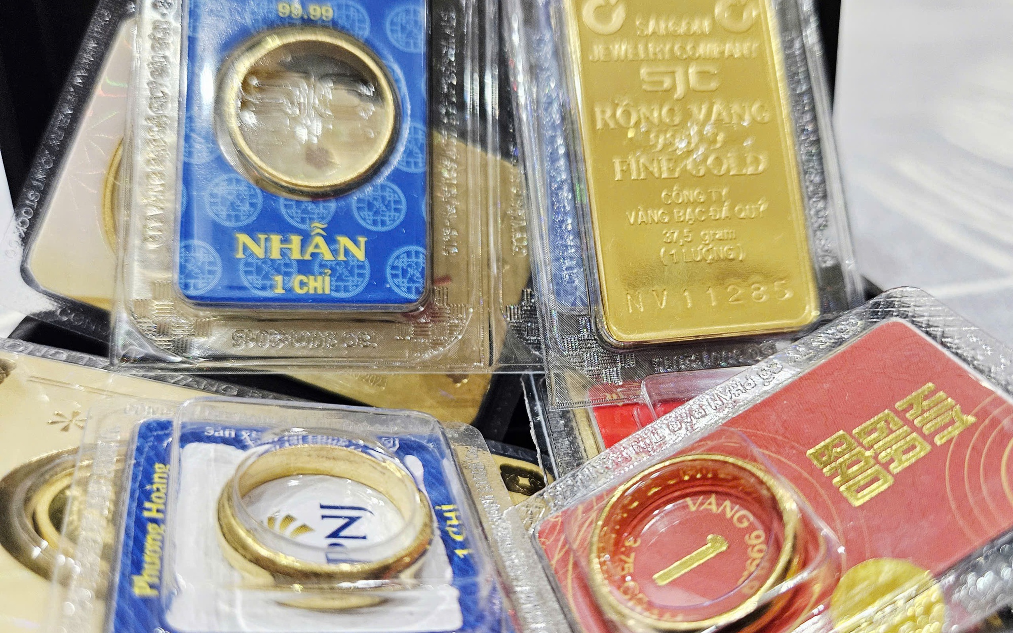 Giá vàng giảm mạnh 5 triệu đồng / lượng trong bối cảnh kinh tế 2026 - Ảnh 1.