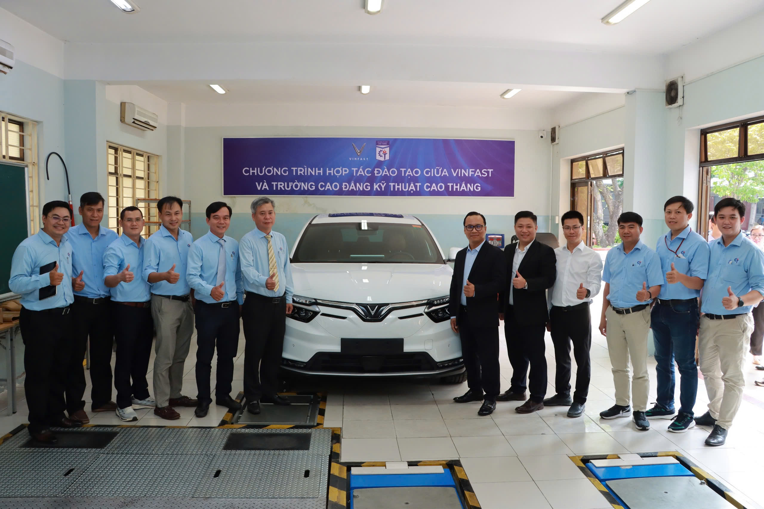 Tặng xe VF8, VinFast "đặt hàng" nhân lực cho mạng lưới 600 xưởng dịch vụ - Ảnh 3.