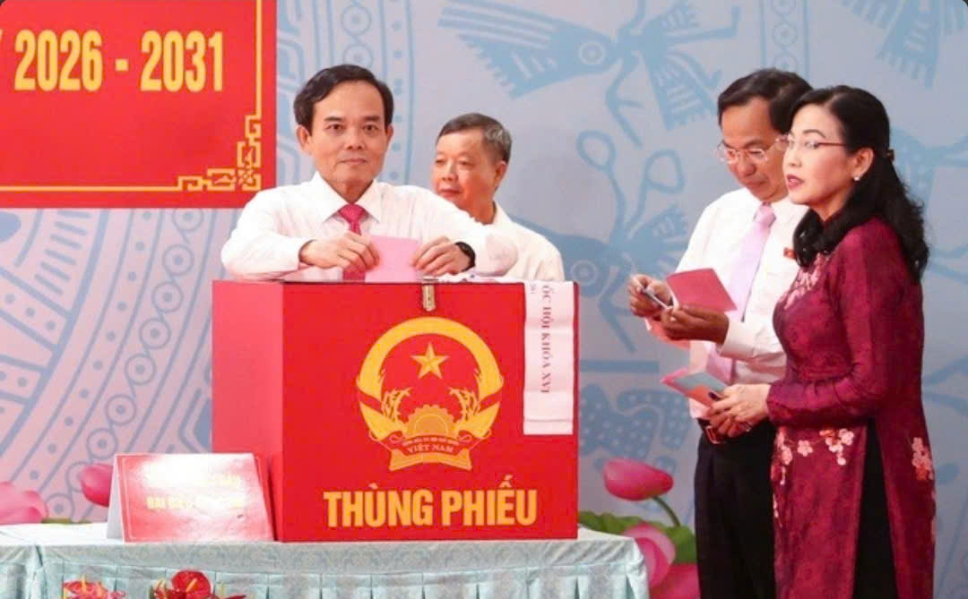Danh s&aacute;ch 38 người tr&uacute;ng cử đại biểu Quốc hội kh&oacute;a XVI tại TPHCM - Ảnh 1.