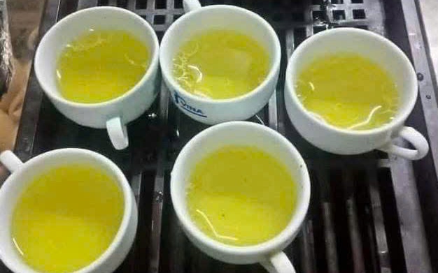 Chén trà mở chuyện, giữ tình
