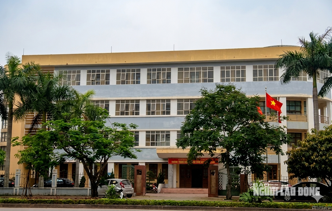 Chưa thi tuyển 416 giáo viên, tài liệu ôn thi đã bán trên mạng xã hội ở Quảng Trị? - Ảnh 1.