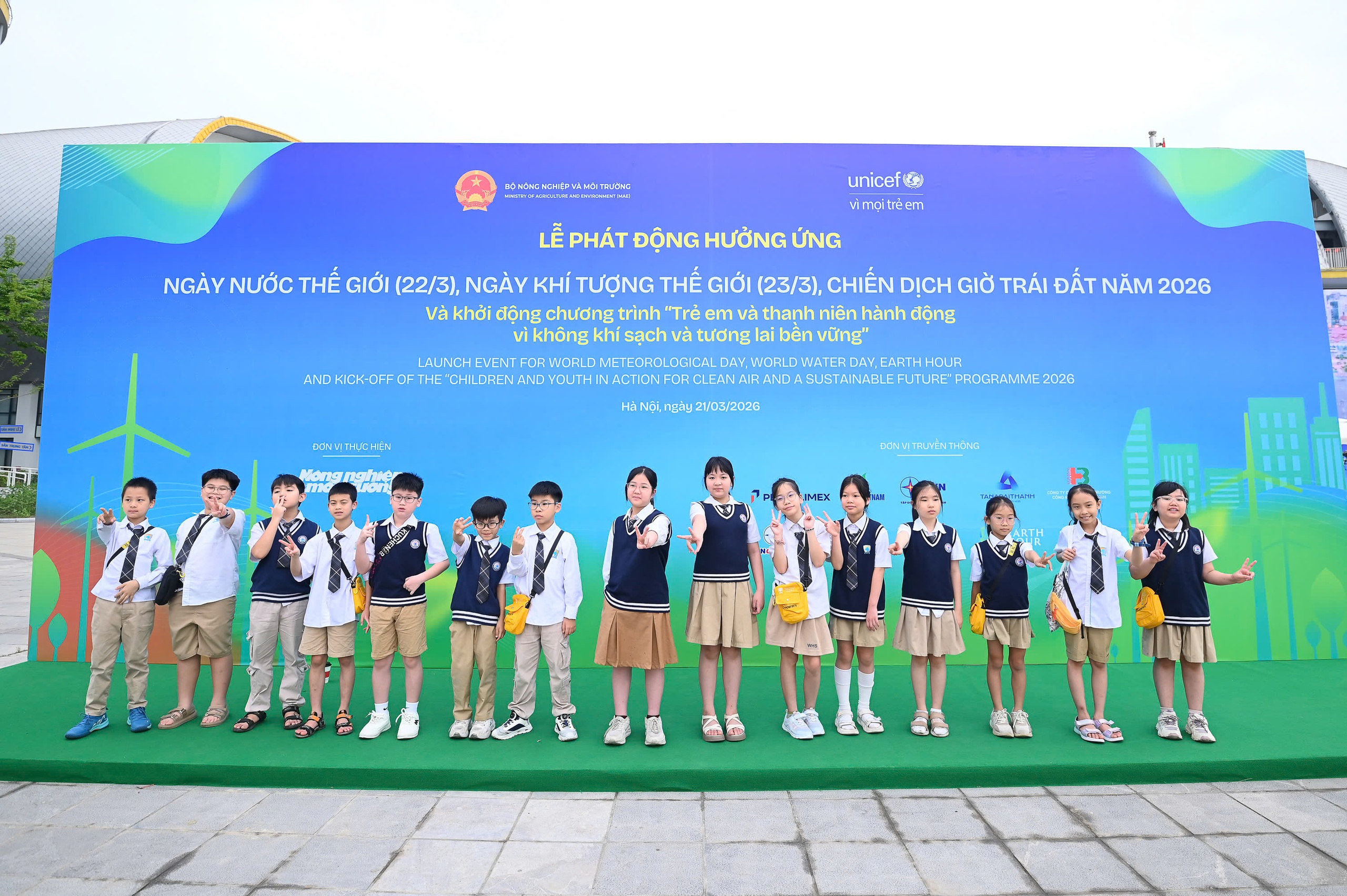 26,2 triệu trẻ em chịu "cú sốc" khí hậu và môi trường: Hành động ngay vì không khí sạch - Ảnh 3.