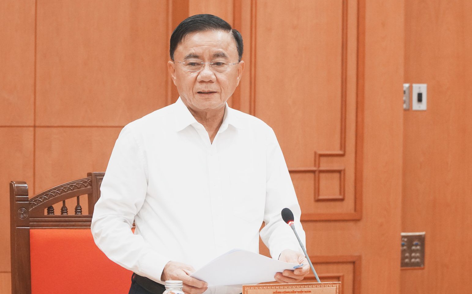 Bộ Chính trị: Bảo đảm nguồn cung, ổn định giá nhiên liệu trong tình hình mới