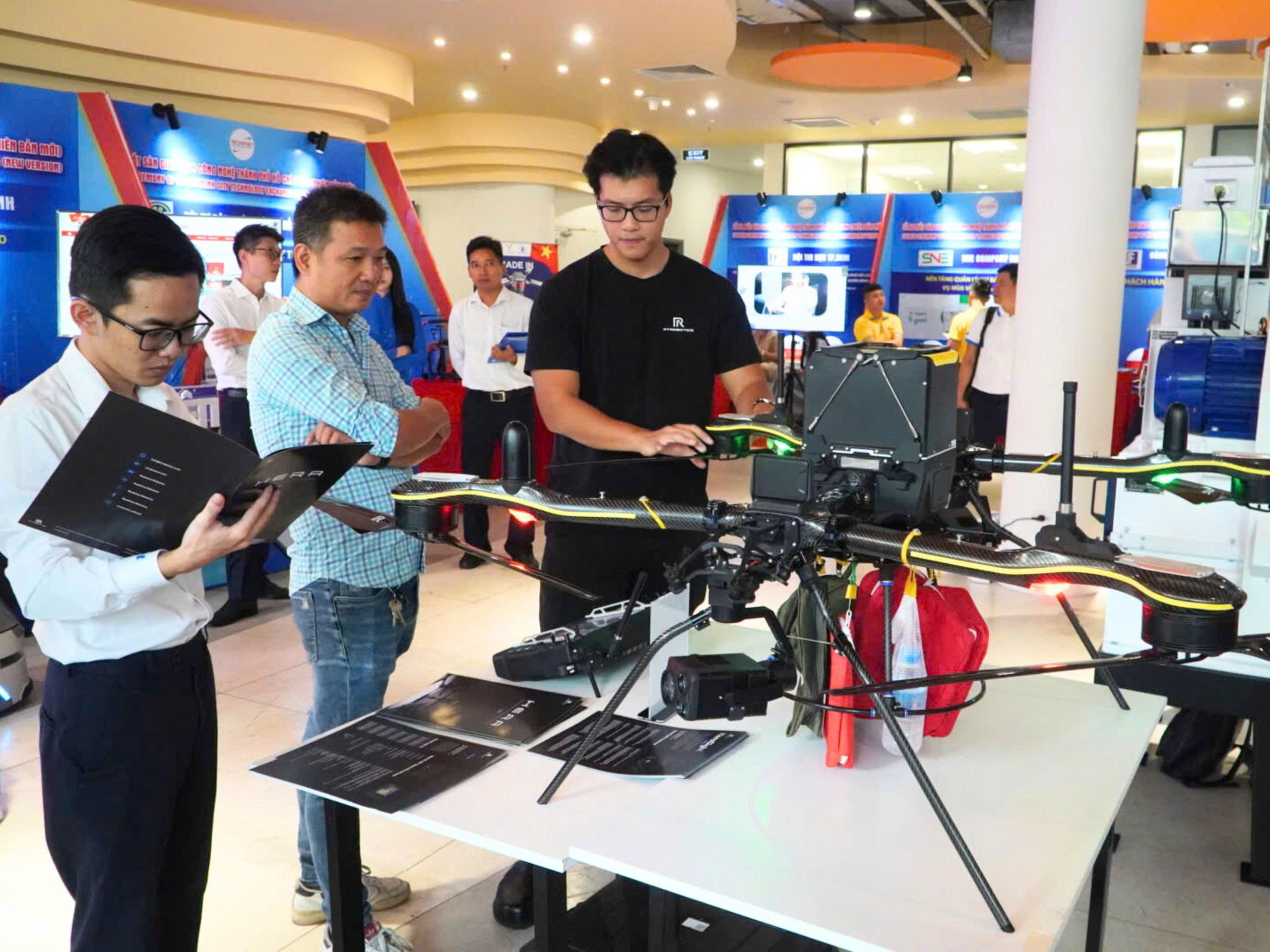 Nền tảng mới, cơ hội tăng thu cho doanh nghiệp - Ảnh 1.