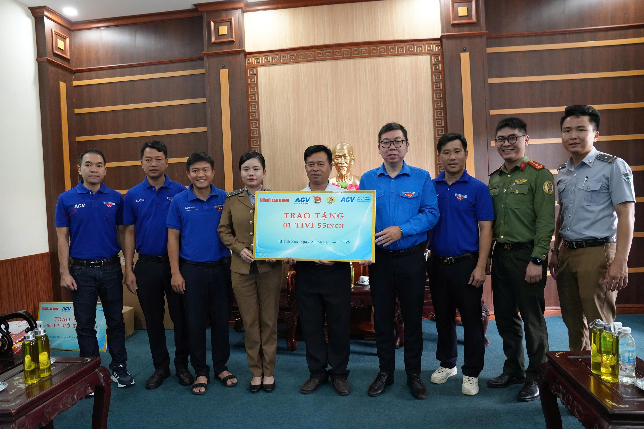 Báo Người Lao Động và ACV hỗ trợ Vùng 4 Hải Quân với quà tặng ý nghĩa 2026 - Ảnh 3.