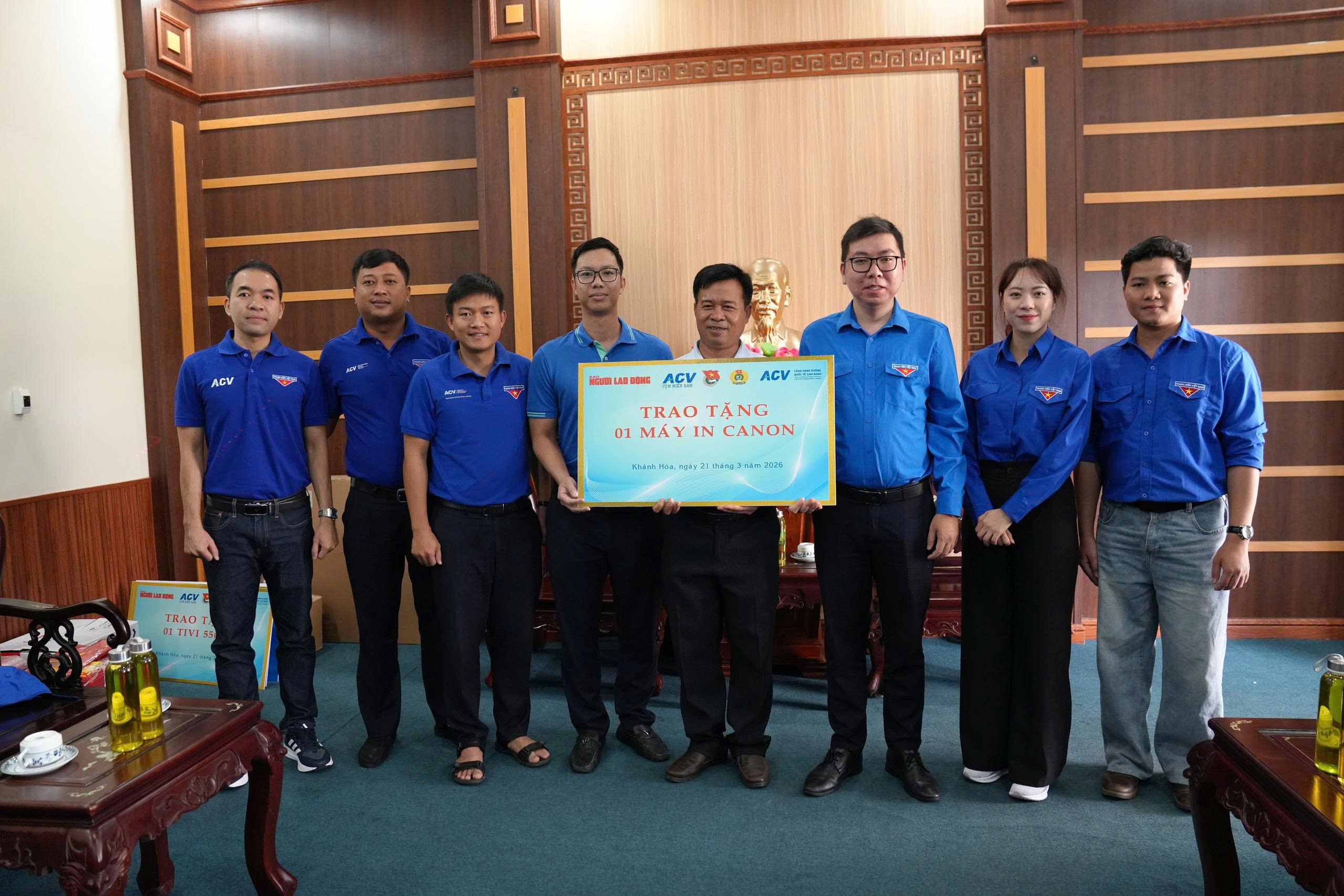 Báo Người Lao Động và ACV hỗ trợ Vùng 4 Hải Quân với quà tặng ý nghĩa 2026 - Ảnh 4.