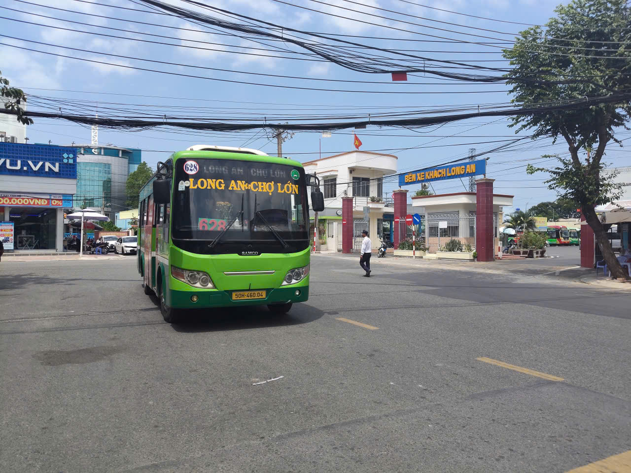 T&acirc;y Ninh chấn chỉnh việc tự &yacute; tăng gi&aacute; v&eacute; xe bu&yacute;t tuyến Long An - Chợ Lớn - Ảnh 1.