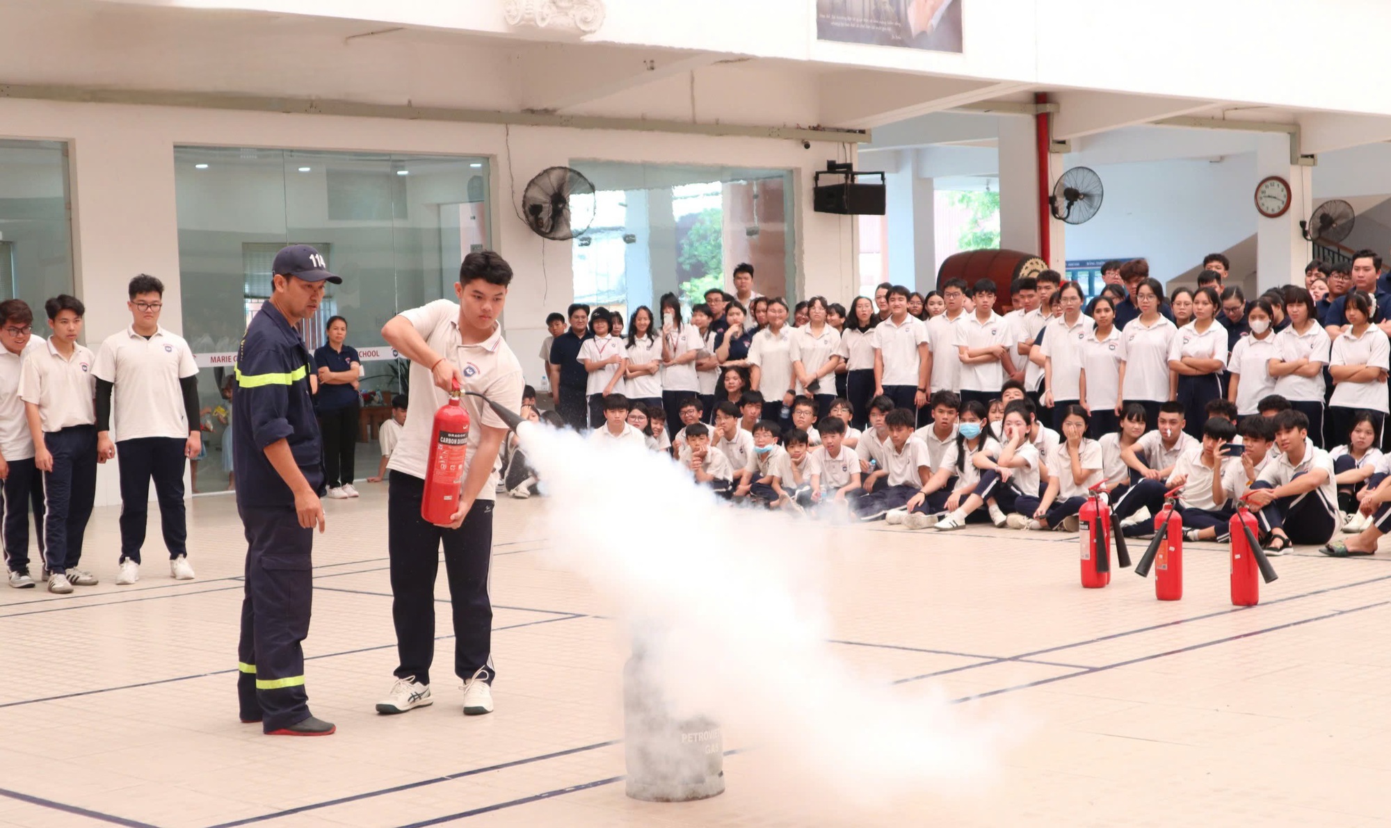 C&ocirc;ng an TPHCM truyền về ch&aacute;y nổ v&agrave; đuối nước tại trường học - Ảnh 7.