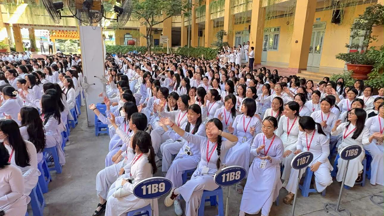 NSND Kim Xuân "truyền lửa" sân khấu học đường 2026 do Sở VHTT TP HCM tổ chức - Ảnh 3.