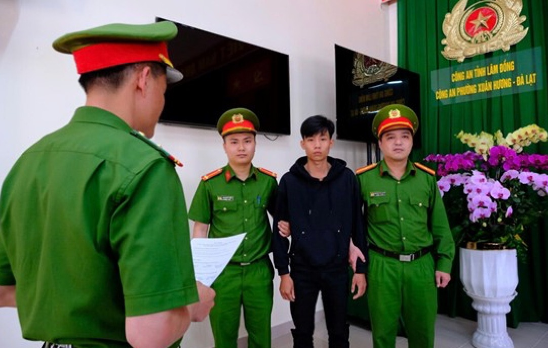 Khởi tố vụ học sinh đuổi ch&eacute;m nhau g&acirc;y n&aacute;o loạn ở Đ&agrave; Lạt - Ảnh 1.