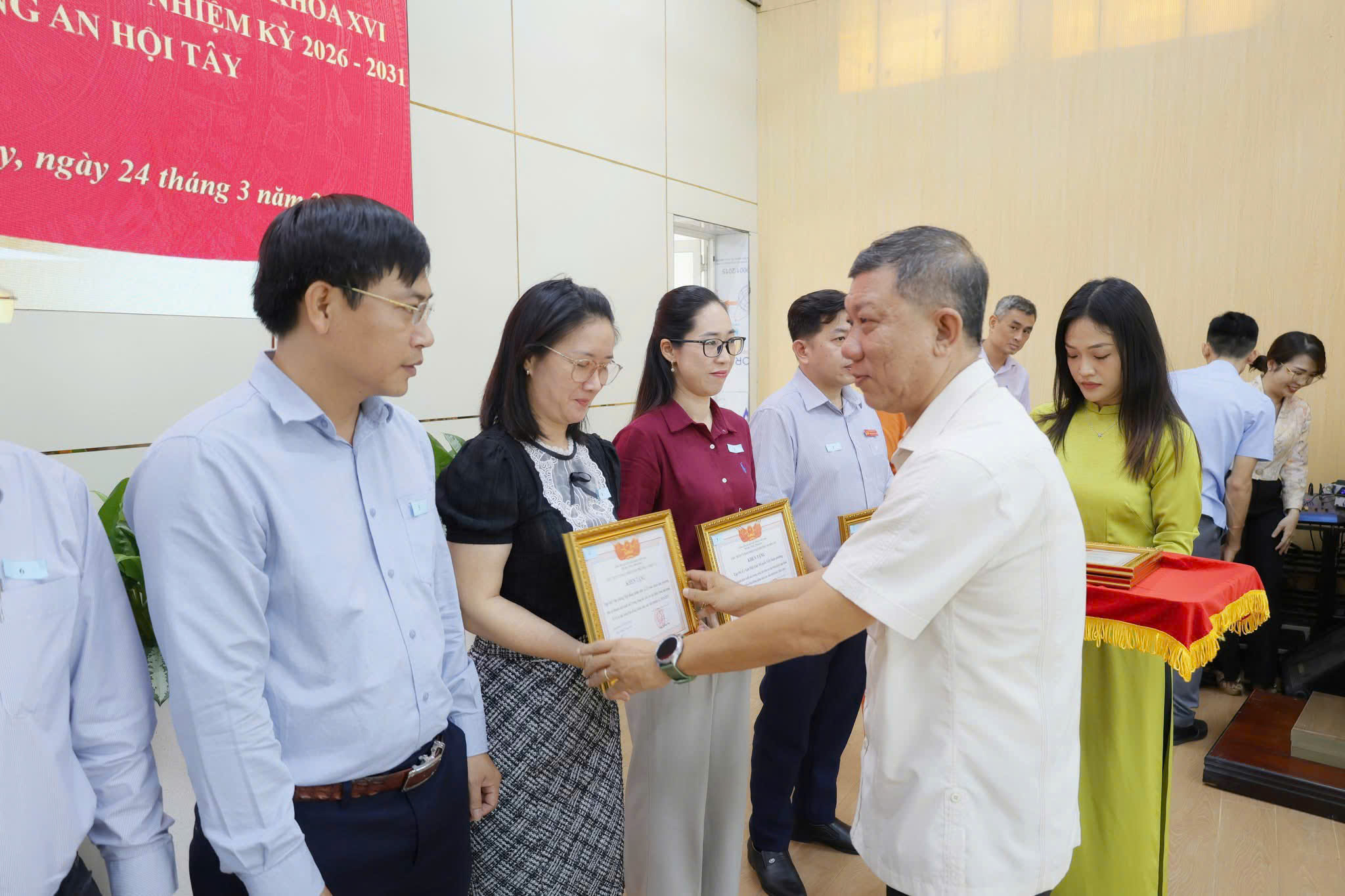 Phường có 83.000 cử tri tổng kết công tác bầu cử - Ảnh 2.