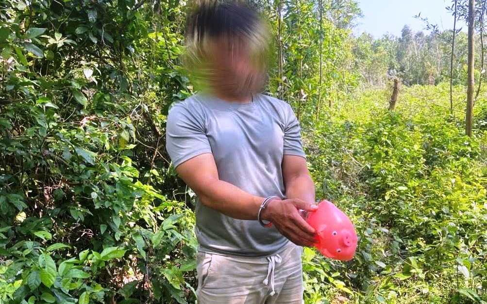 Bắt giữ thành công đối tượng chuyên mặc áo mưa khi gây án