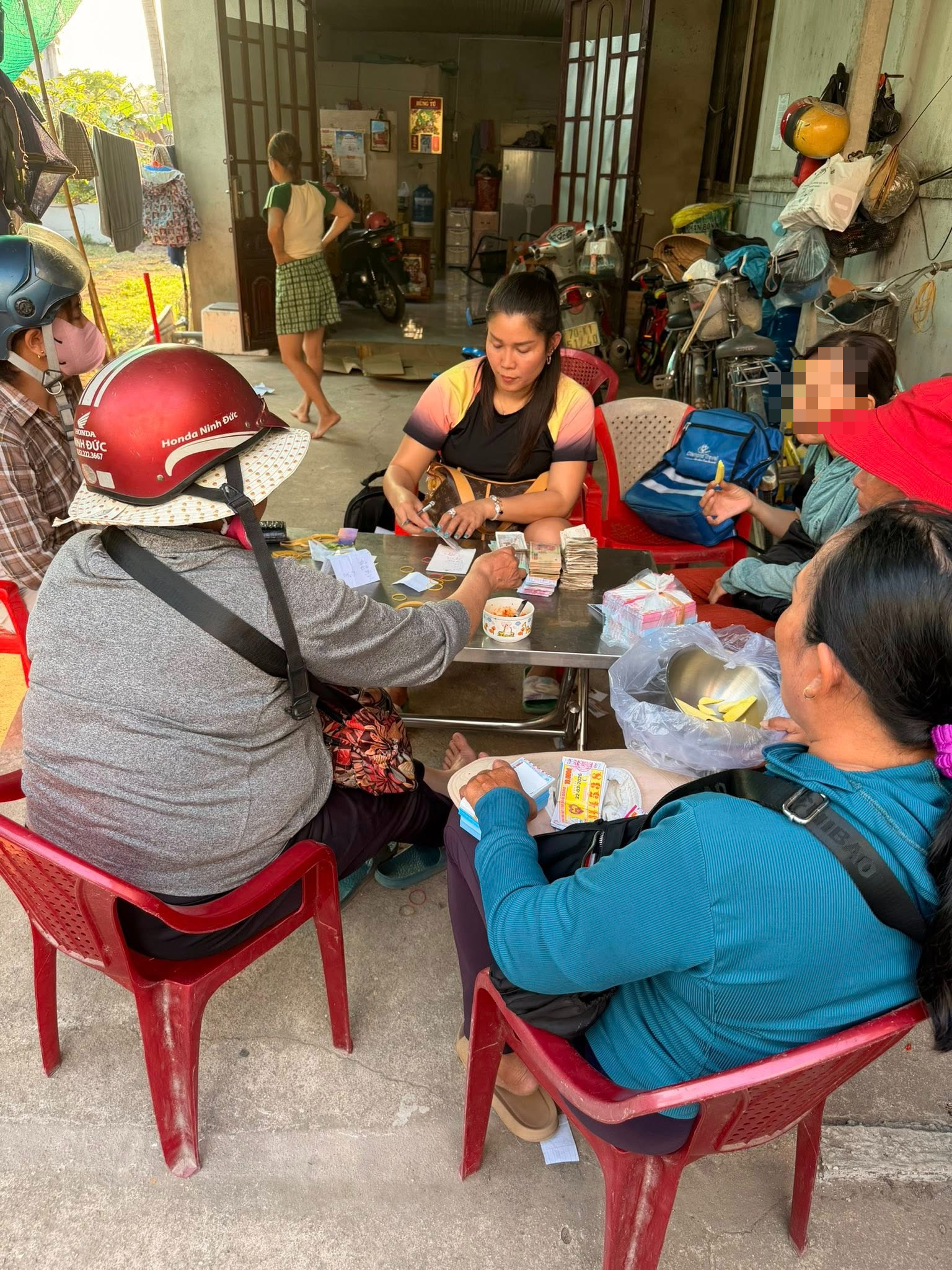 Nhiều người tr&uacute;ng thưởng xổ số miền Nam tại T&acirc;y Ninh ng&agrave;y 24 - 3 - Ảnh 2.