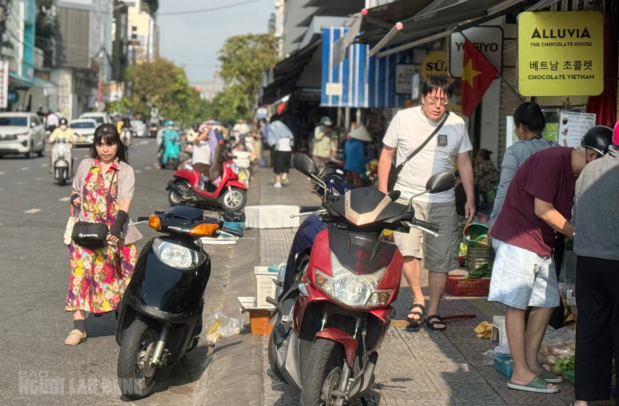Hiện trạng vỉa hè Đà Nẵng trước lệnh cấm kinh doanh năm 2026 - Ảnh 3.