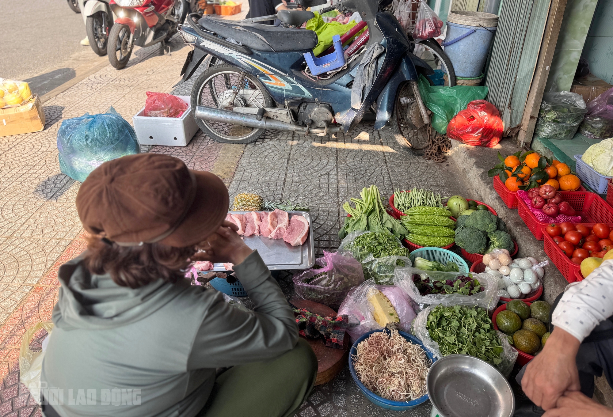 Hiện trạng vỉa hè Đà Nẵng trước lệnh cấm kinh doanh năm 2026 - Ảnh 4.