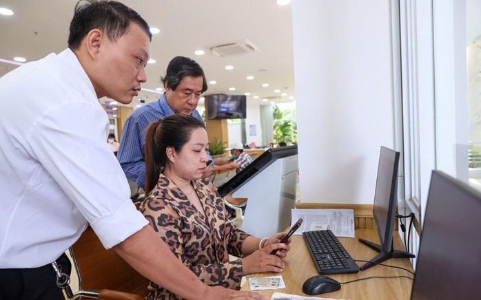 Công chức xin thôi việc được đề xuất hỗ trợ thế nào?