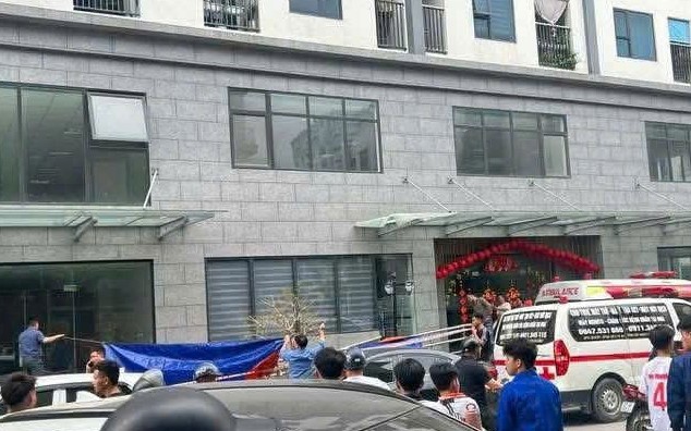 Người phụ nữ rơi từ tầng 22 chung cư xuống đất tử vong