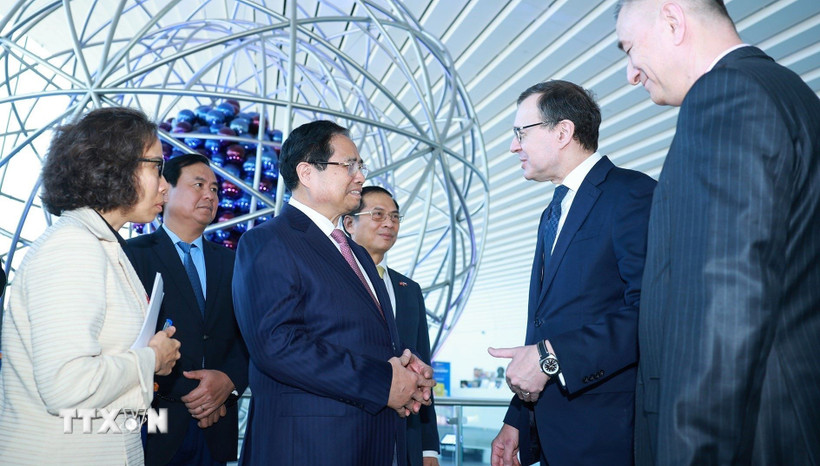 Thủ tướng Phạm Minh Chính tìm hiểu phát triển năng lượng hạt nhân và tàu điện ngầm của Nga - Ảnh 1.