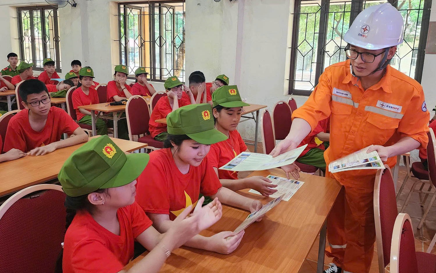 Lan tỏa thói quen tiết kiệm điện