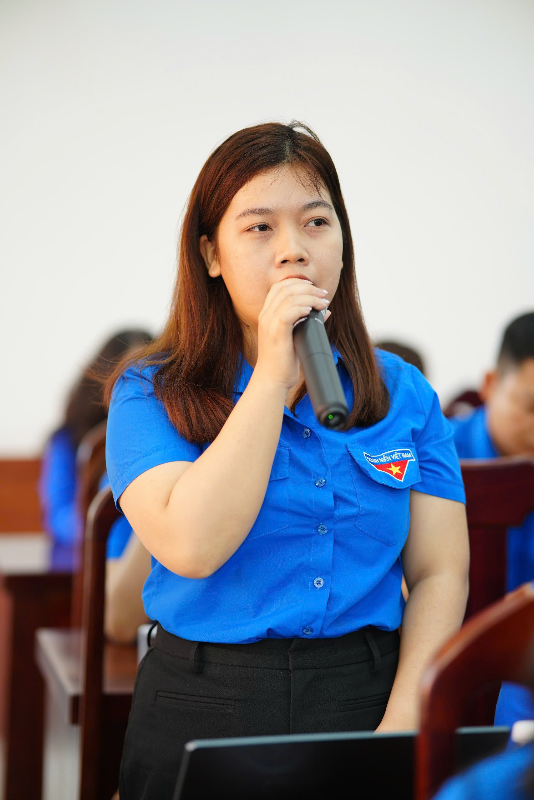 Đảng ủy Các cơ quan Đảng TPHCM gặp gỡ, đối thoại, tuyên dương cán bộ Đoàn tiêu biểu - Ảnh 5.