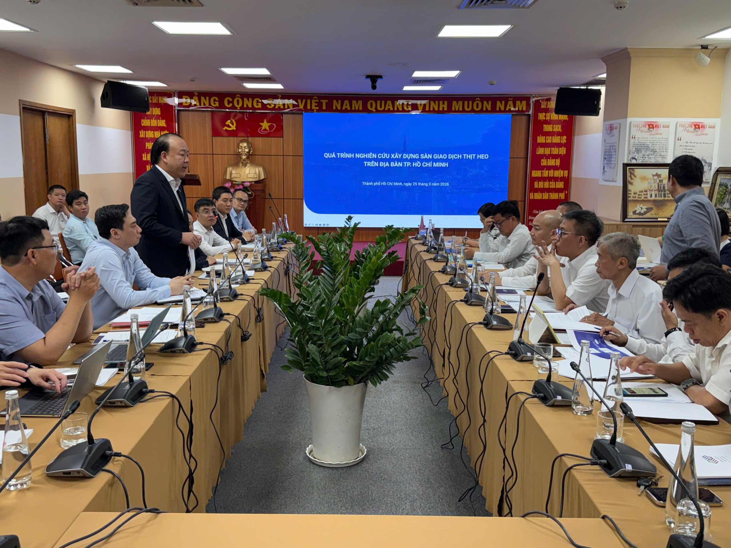 Thí điểm sàn giao dịch thịt heo - Ảnh 1.