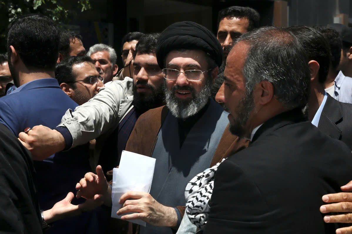 Quyền lực Iran ph&acirc;n t&aacute;n, IRGC nổi l&ecirc;n chi phối giữa nghi vấn đ&agrave;m ph&aacute;n Mỹ - Ảnh 2.