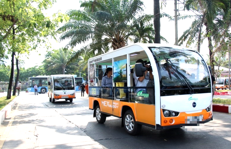 Bộ Xây dựng đề xuất mở rộng hoạt động xe chở người 4 bánh gắn động cơ năm 2026 - Ảnh 1.