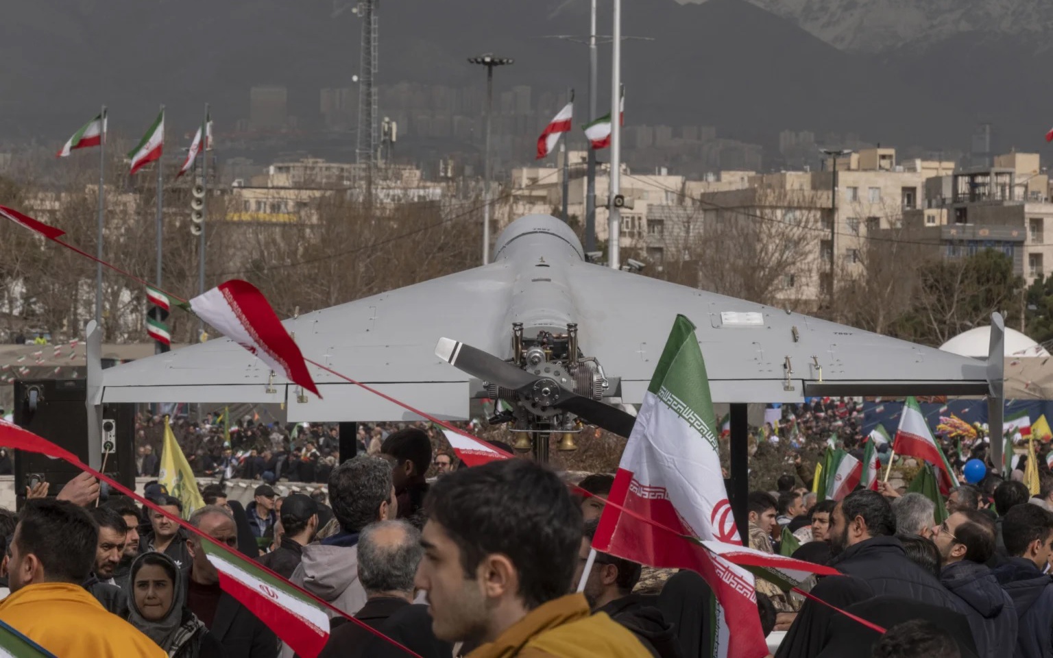 Bị tình báo phương Tây cáo buộc “hỗ trợ lớn” cho Iran, Moscow lên tiếng 