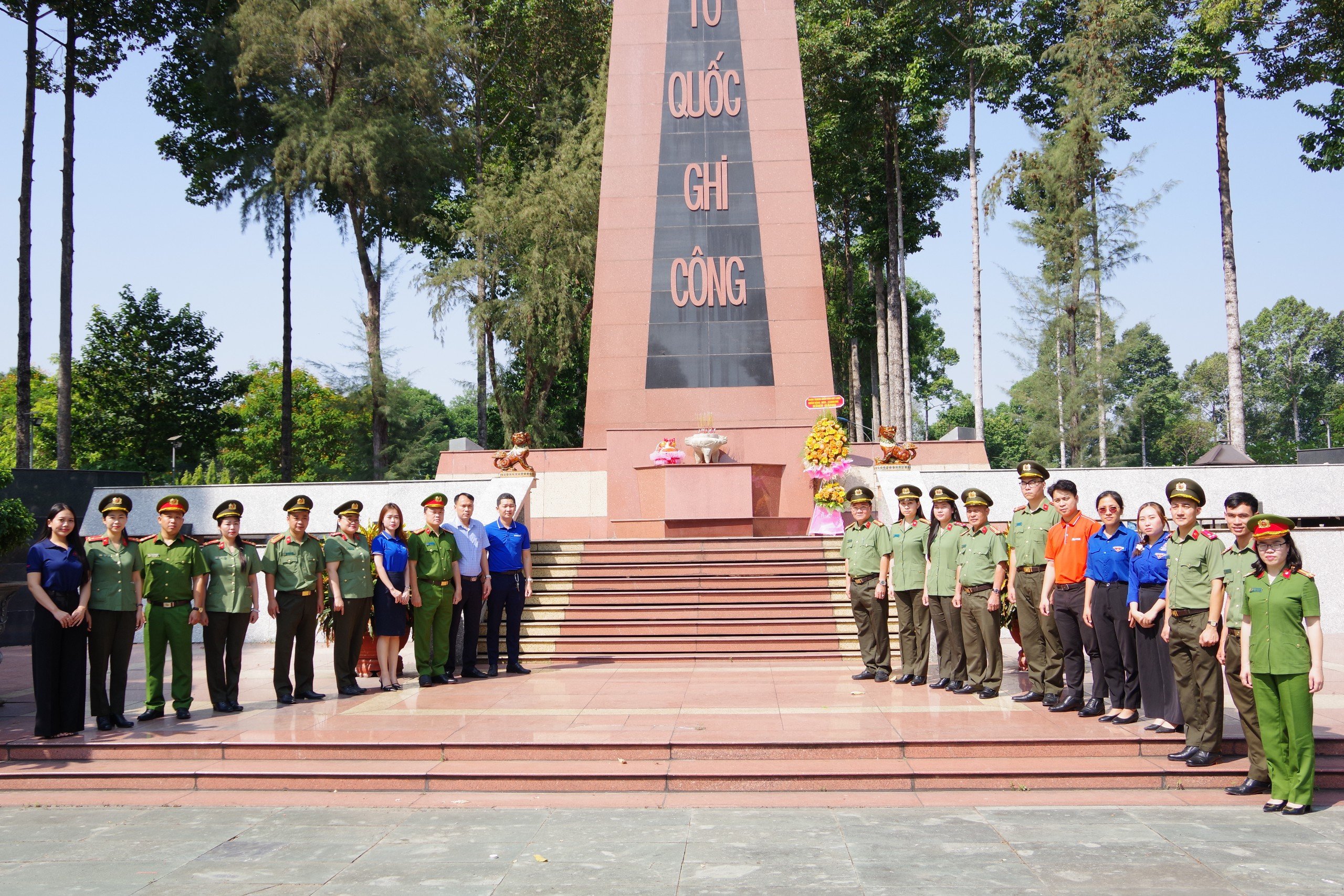 Chuỗi hoạt động ch&iacute;nh trị, giao lưu văn h&oacute;a, thể thao của Bộ C&ocirc;ng an tại TP HCM - Ảnh 14.