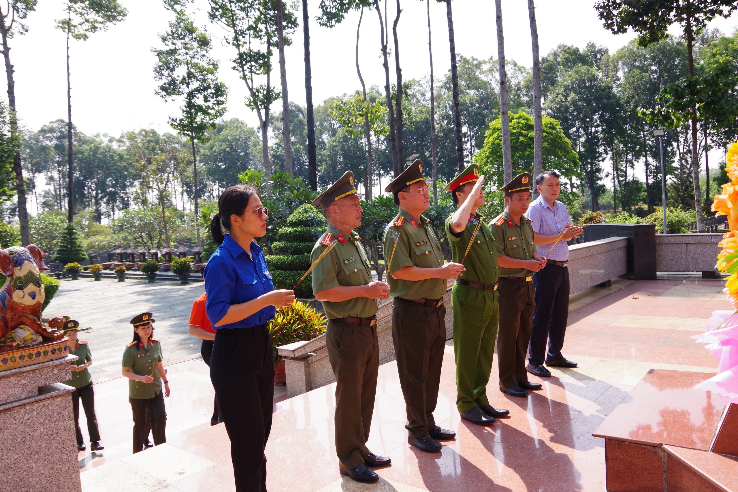 Chuỗi hoạt động ch&iacute;nh trị, giao lưu văn h&oacute;a, thể thao của Bộ C&ocirc;ng an tại TP HCM - Ảnh 13.
