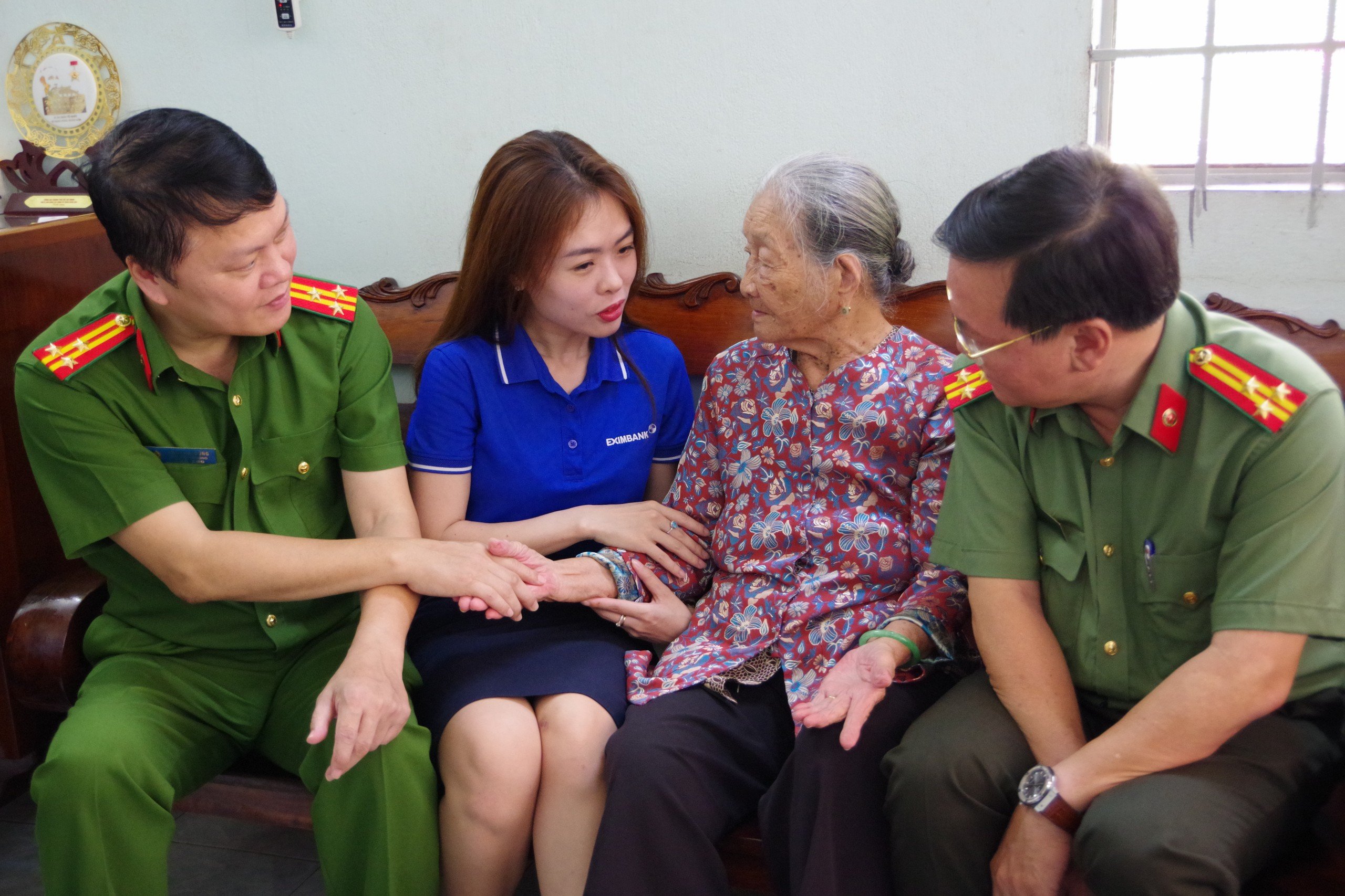 Chuỗi hoạt động ch&iacute;nh trị, giao lưu văn h&oacute;a, thể thao của Bộ C&ocirc;ng an tại TP HCM - Ảnh 11.