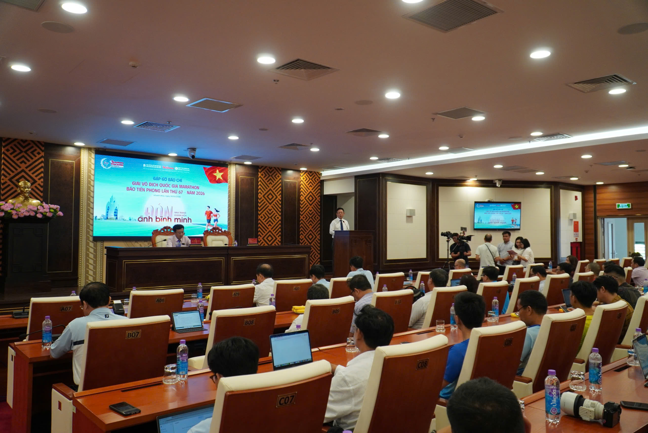 Hơn 12.000 VĐV tranh t&agrave;i Giải Marathon quốc gia 2026 tại Nha Trang - Ảnh 1.
