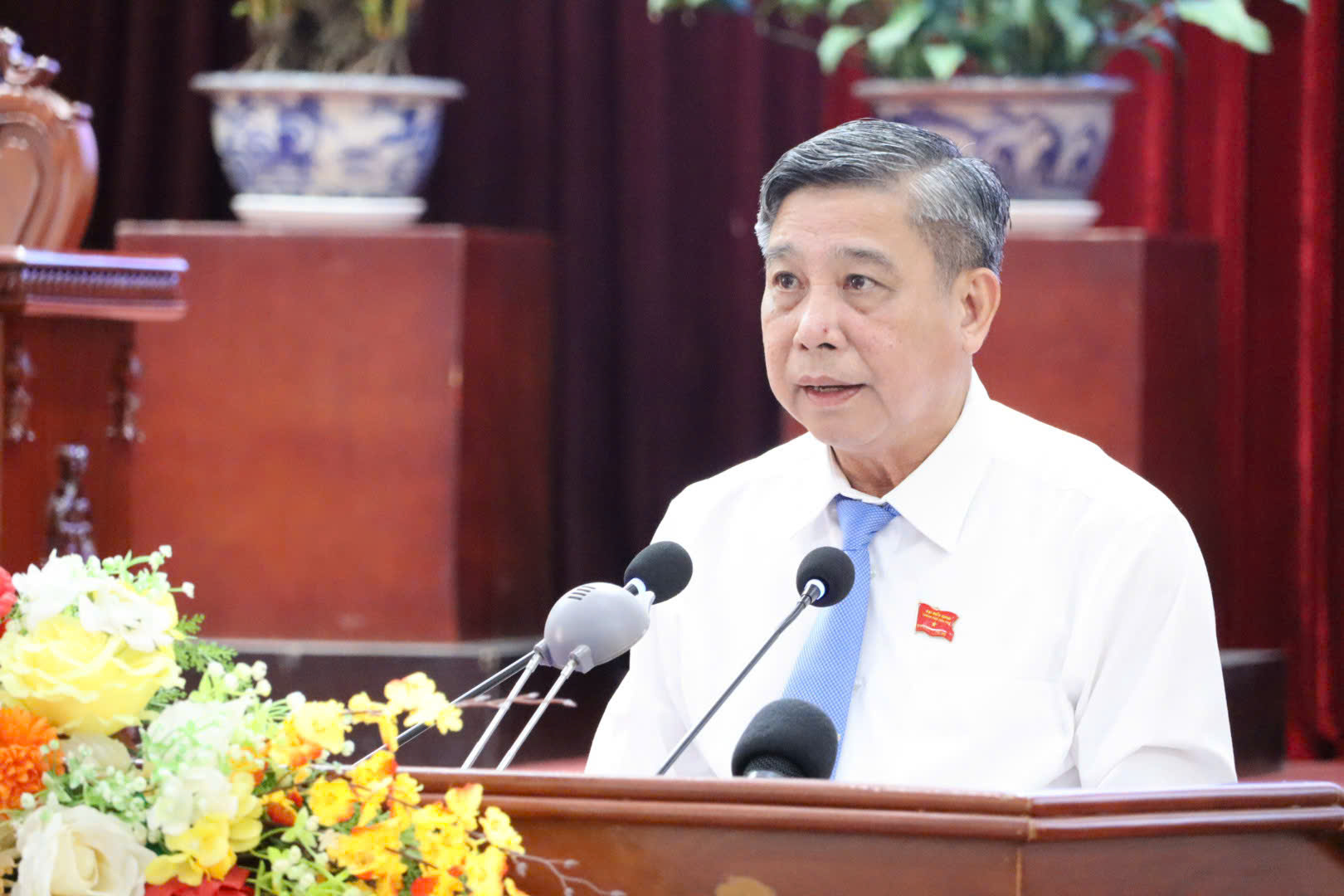 Chủ tịch HĐND, Chủ tịch UBND TP Cần Thơ tái đắc cử - Ảnh 1.