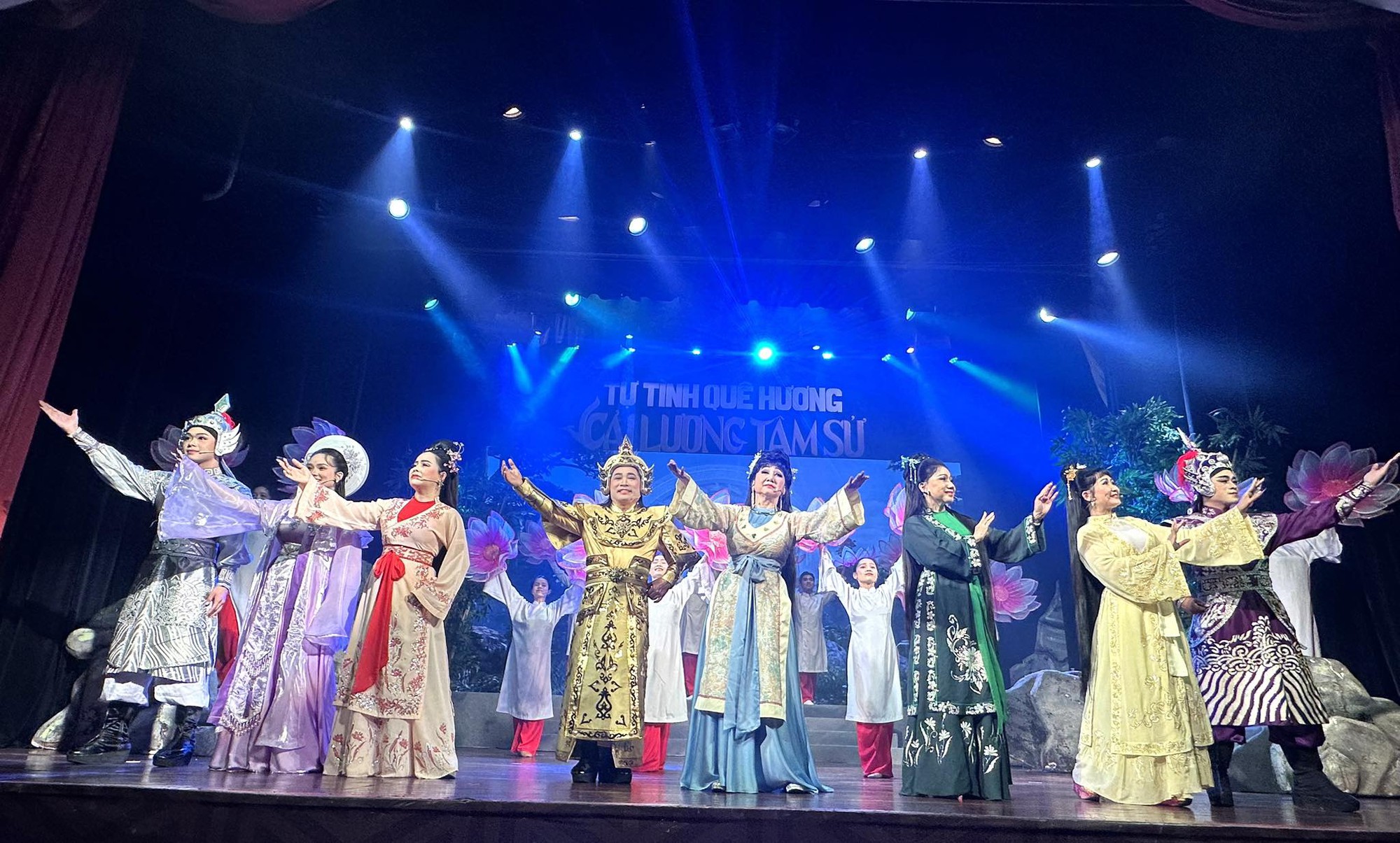 NSƯT Thanh Thanh Tâm với "Tự tình quê hương" được Hội đồng Nghệ thuật khen ngợi - Ảnh 1.