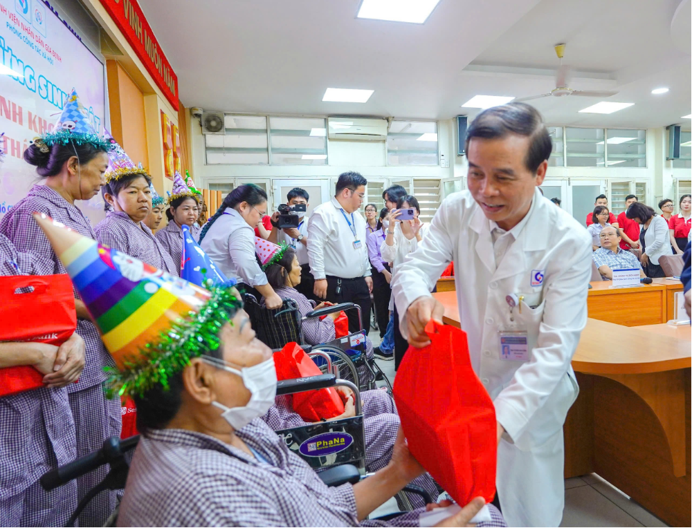Hàng chục tỉ đồng được huy động mỗi năm hỗ trợ bệnh nhân khó khăn - Ảnh 8.