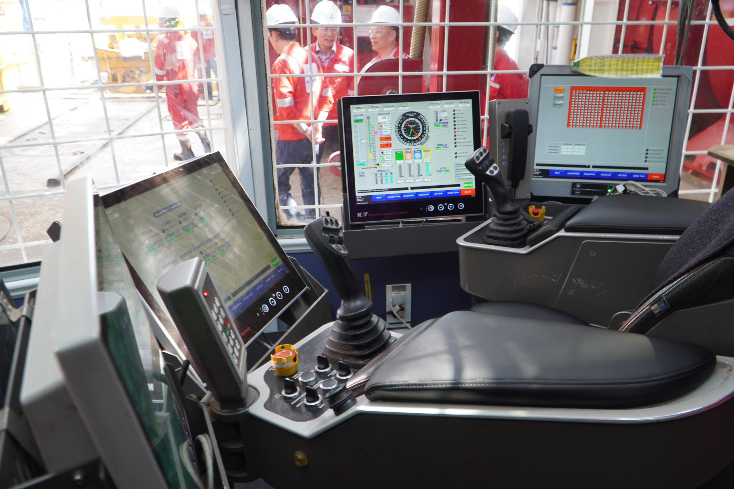 A Close-up Look at PV Drilling’s Most Modern "Super Rig" Officially Named in Ho Chi Minh City - Ảnh 4.