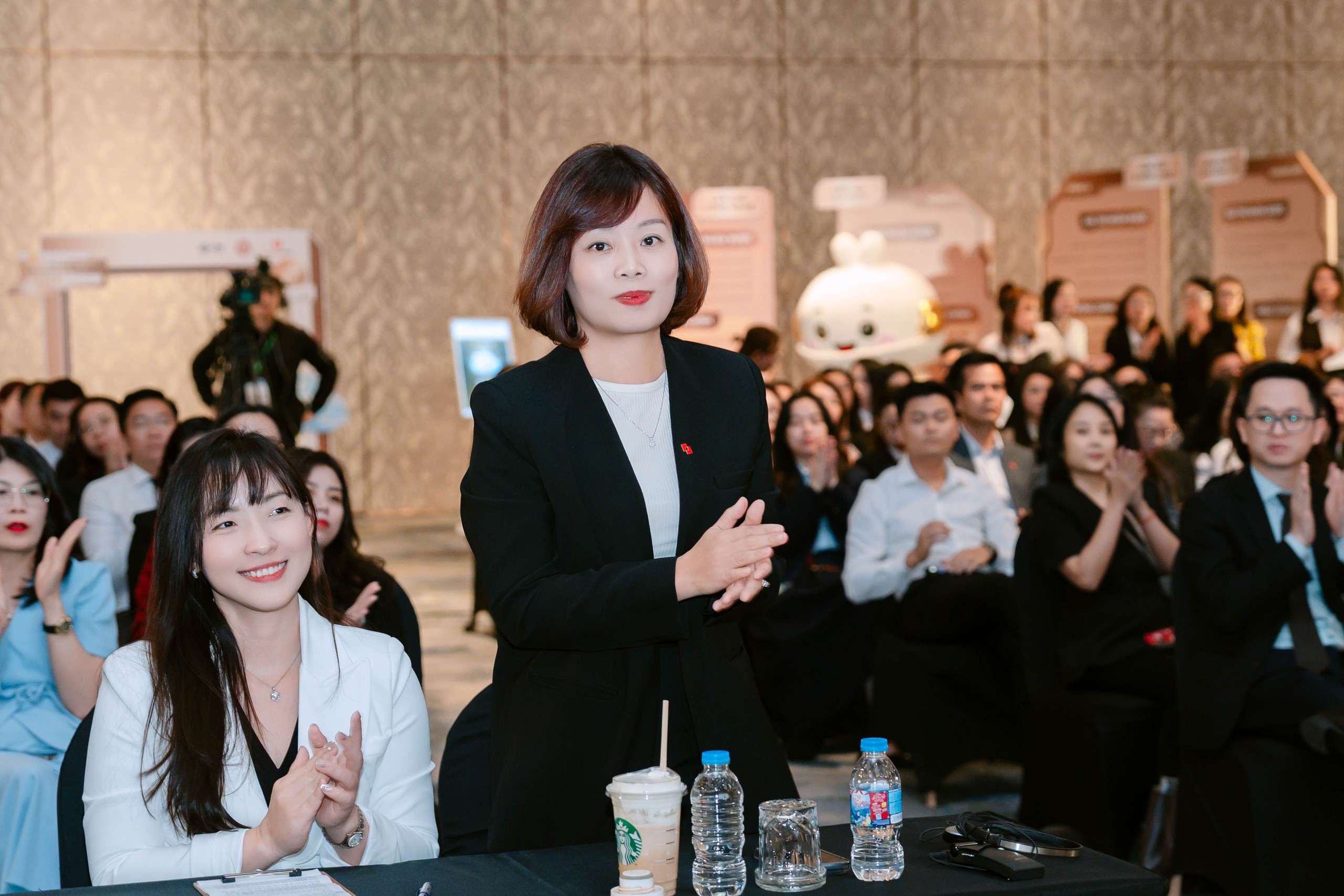 Techcombank ra mắt “Chương trình kiến tạo Tư duy và Bản lĩnh Lãnh đạo cho thế hệ kế cận” - Ảnh 3.