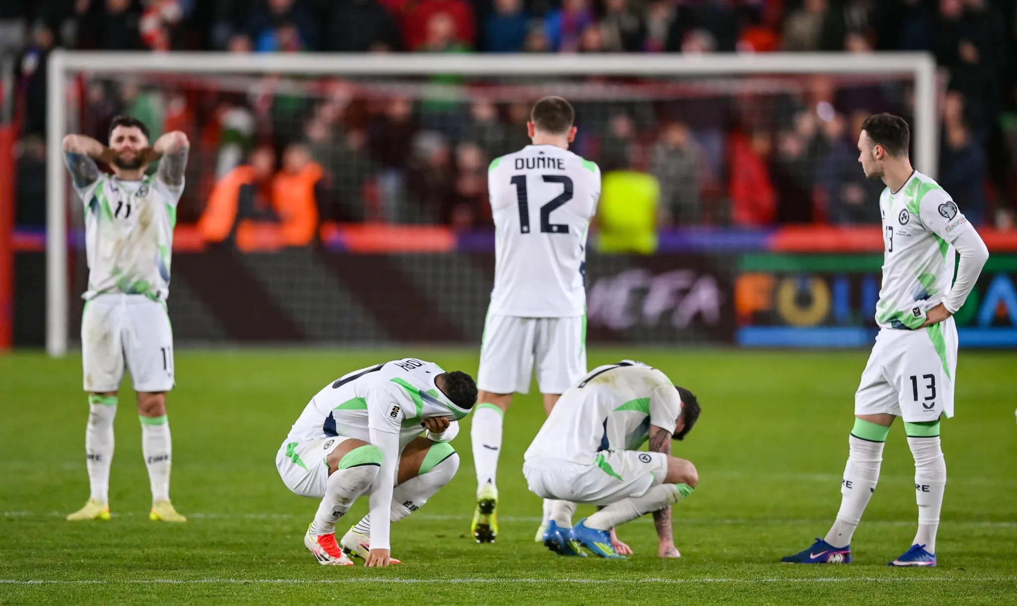 CĐV Ireland đòi điều tra “còi báo động” ở loạt luân lưu với CH Séc - Ảnh 2.