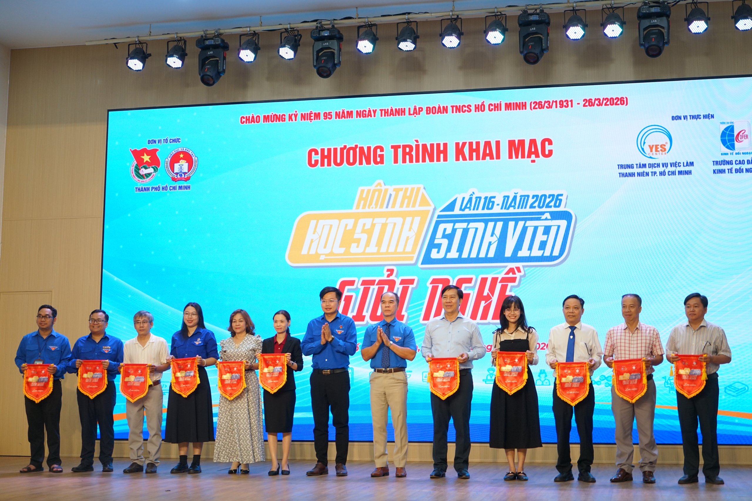 Gần 140 đội tranh t&agrave;i tại Hội thi "Học sinh, Sinh vi&ecirc;n giỏi nghề" - Ảnh 4.