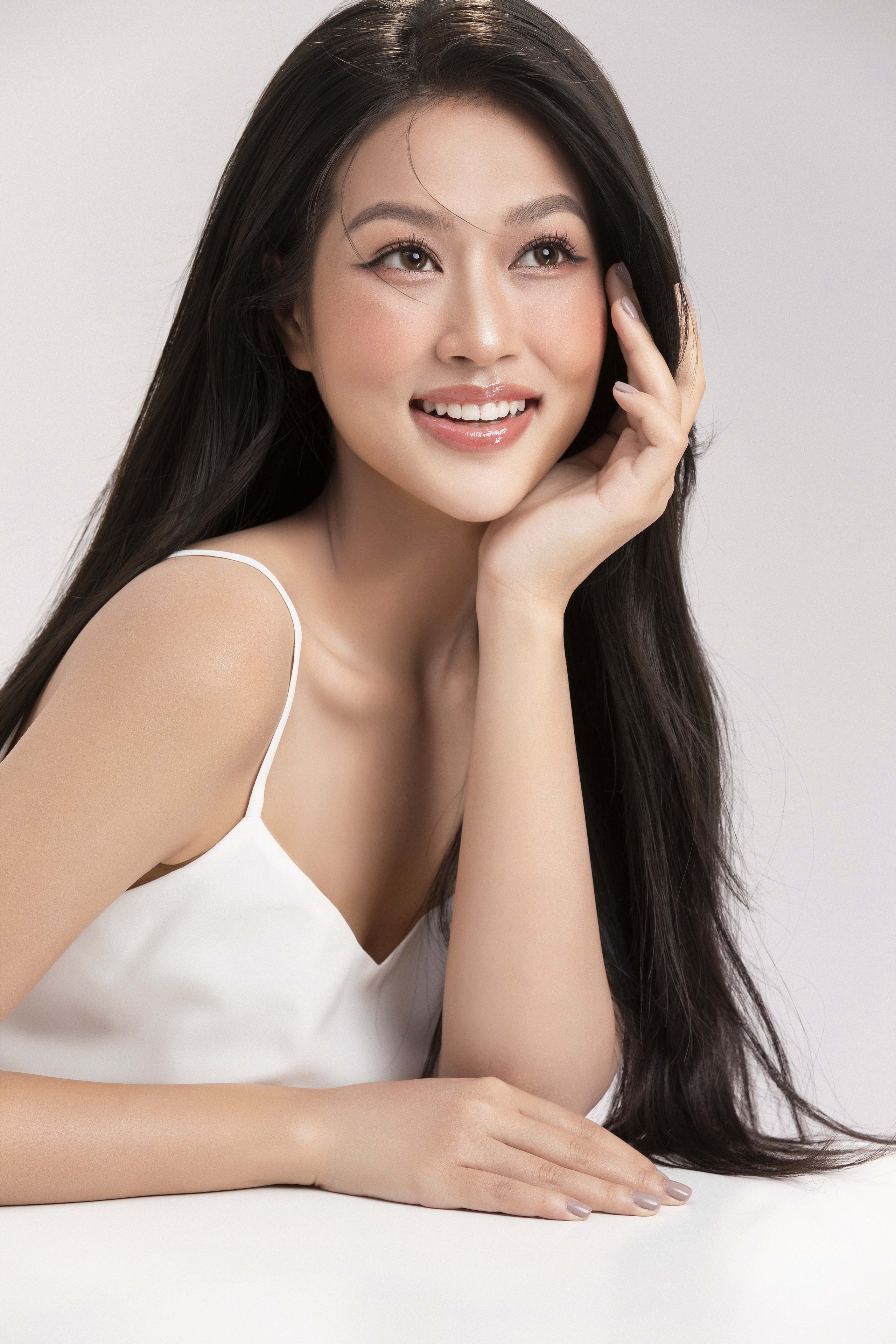 Hoa hậu Đo&agrave;n Thi&ecirc;n &Acirc;n: Từ vương miện đến vai diễn nặng k&yacute; &ndash; h&agrave;nh tr&igrave;nh bước ra khỏi v&ugrave;ng an to&agrave;n  - Ảnh 3.