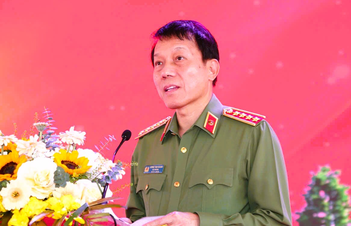 Đại tướng Lương Tam Quang dự lễ khởi c&ocirc;ng doanh trại C&ocirc;ng an tỉnh Thanh H&oacute;a - Ảnh 2.