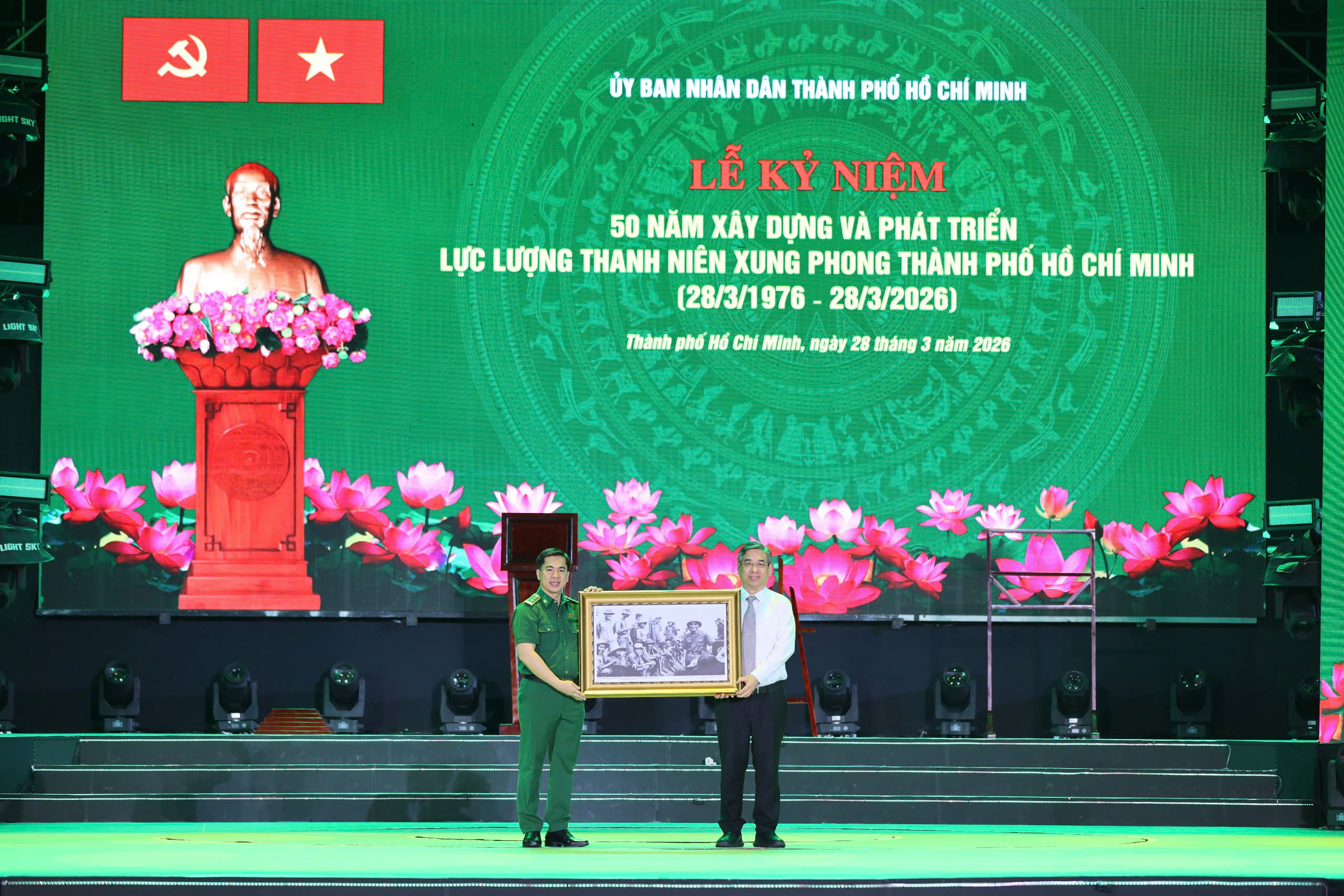 Thanh ni&ecirc;n xung phong phải l&agrave; m&aacute;i nh&agrave; tập hợp sức mạnh của tuổi trẻ TPHCM - Ảnh 2.
