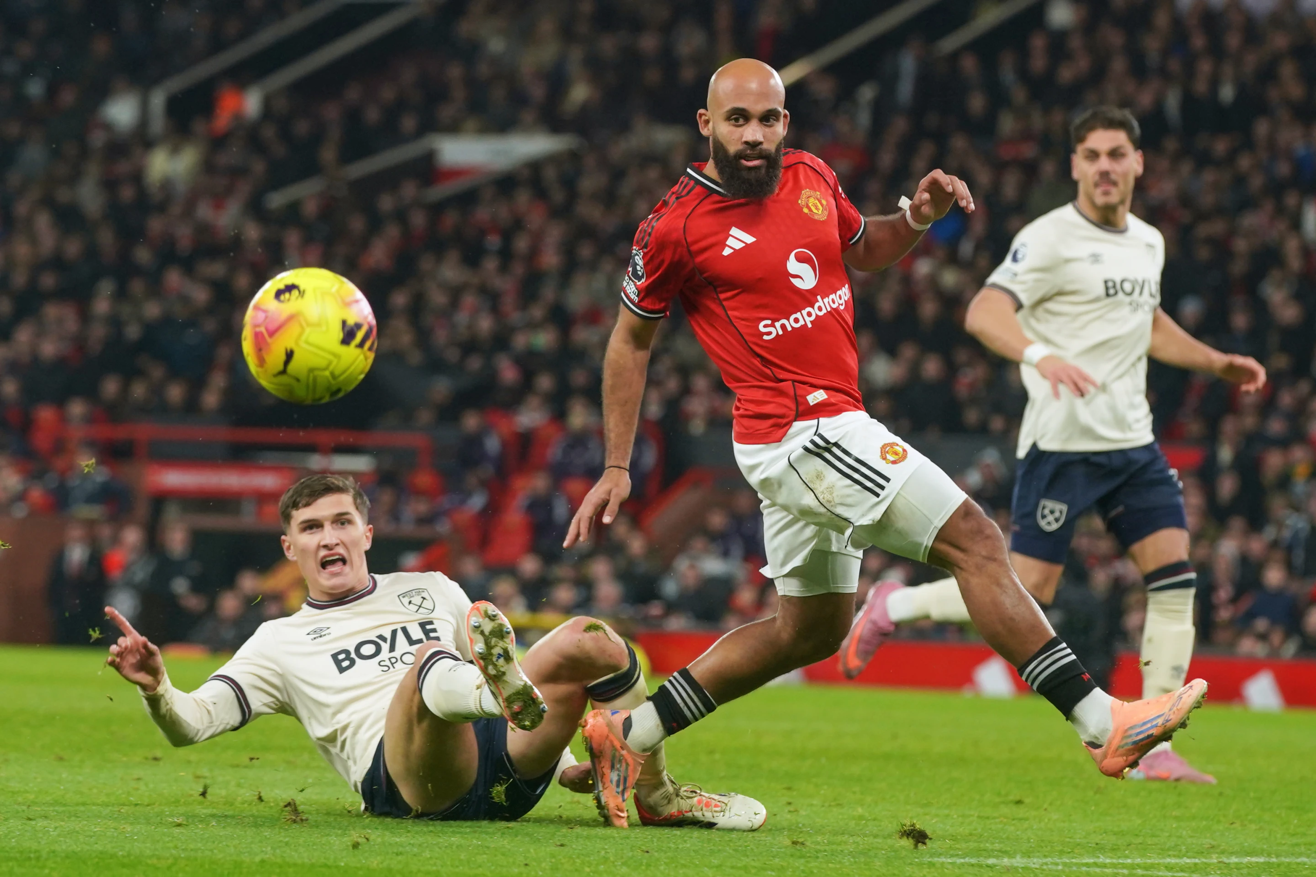 Ai hay nhất, ai dở nhất Man Utd kể từ đầu mùa giải? - Ảnh 19.