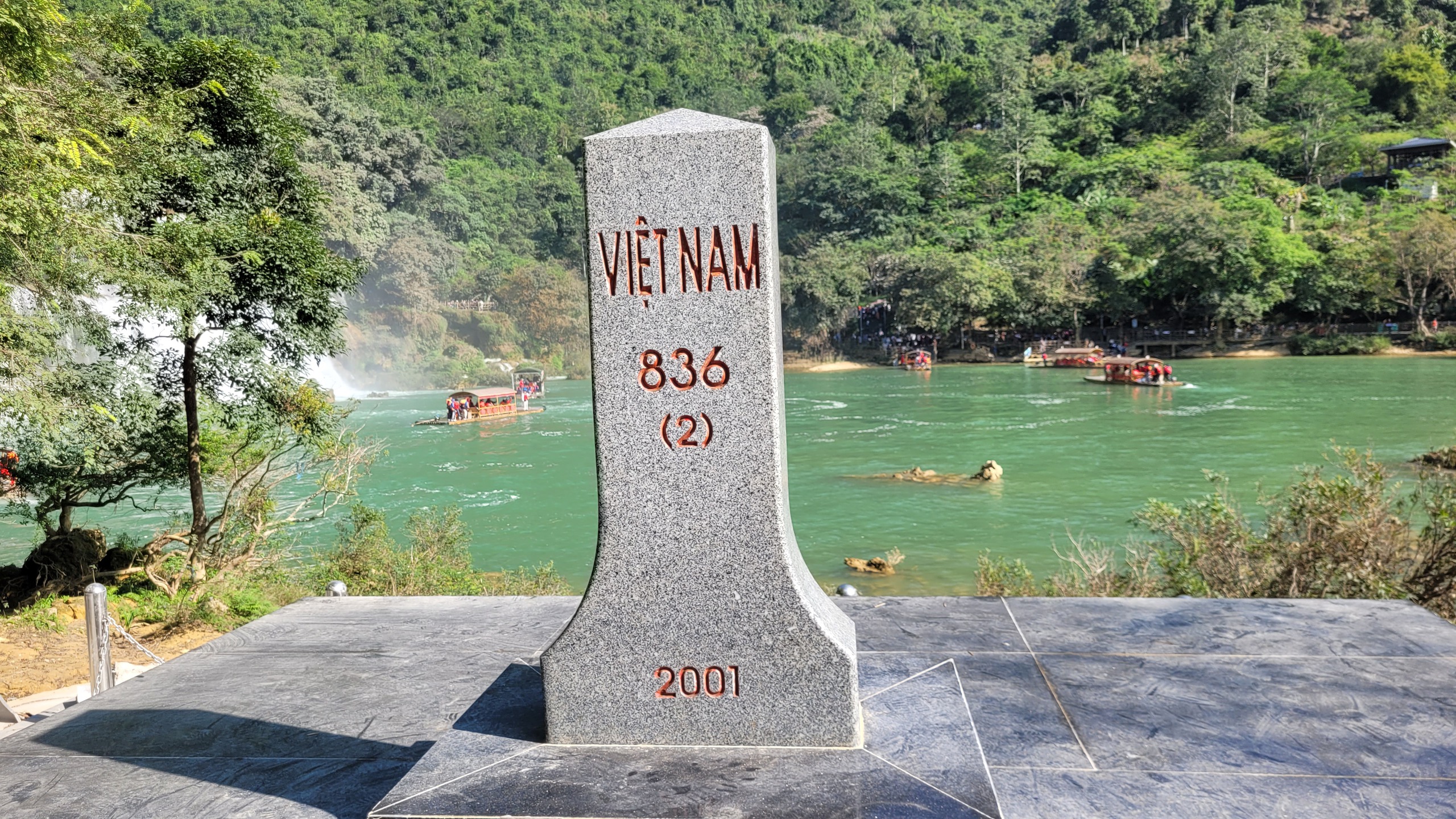 B&agrave;i dự thi cuộc thi viết "Chủ quyền quốc gia bất khả x&acirc;m phạm": Chạm v&agrave;o Tổ quốc - Ảnh 1.
