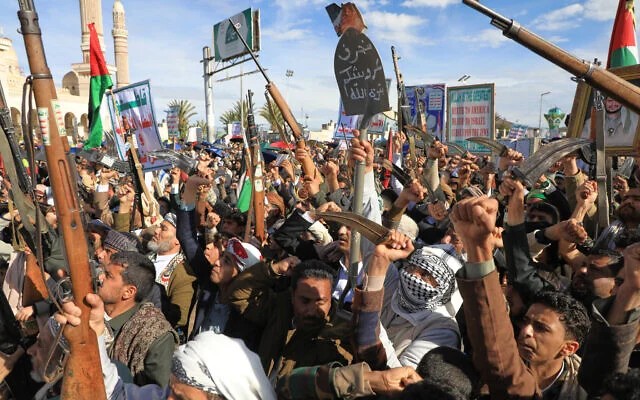 Houthi có châm "ngòi nổ" ở Biển Đỏ khi tham chiến cùng Iran? - Ảnh 2.