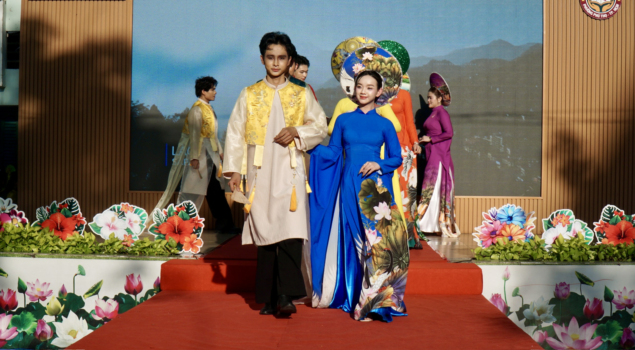 Sôi nổi hội thi “Duyên dáng áo dài” phường Phú Thọ, TPHCM - Ảnh 3.